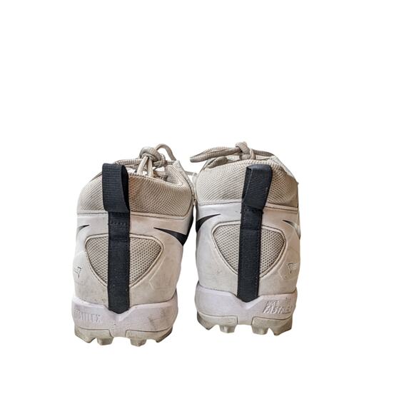 Athletic_Shoes